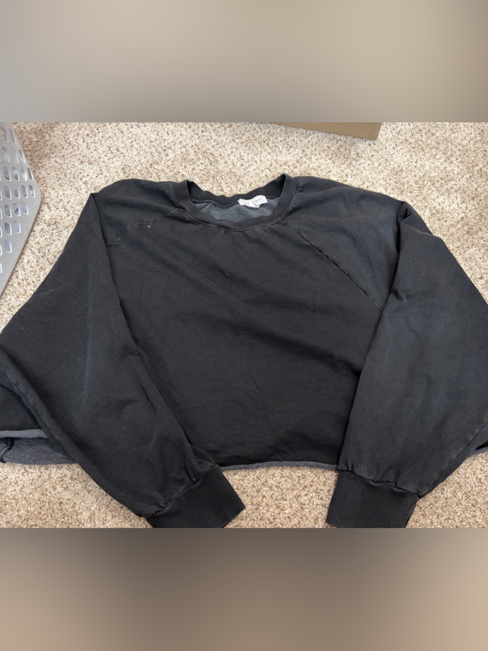 Women’s Crop Black Crewneck Sweatshirt